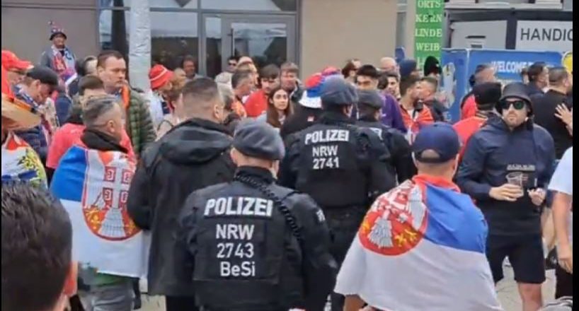 VIDEO/ Serbët djegin flamurin shqiptar në Gjermani-Çkemi News