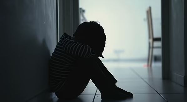 E rëndë në Fier/ Abuzonin seksualisht me të birin 2-vjeçar dhe e publikonin në ‘TikTok’, procedohen prindërit-Çkemi News
