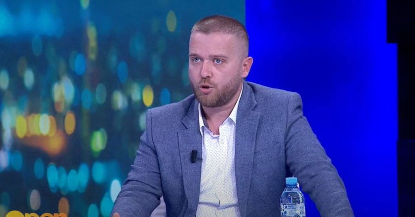 “Është problem i madh…”/ Studiuesi i bindur: Në jug grekët po bëjnë gjithçka që të na “rrëmbejnë” fshatrat-Çkemi News