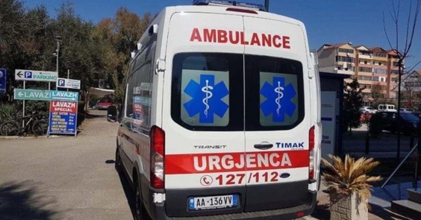Ngjarje e rëndë në një fast-food në Himarë, 27-vjeçari nga Tirana plagos me thikë kolegun e tijë-Çkemi News
