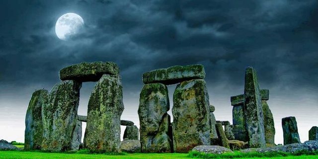 ENIGMA E STONEHEDGE/ Si u sollën 83 gurët me peshë 13 ton nga distanca mbresëlënëse në Periudhën Neolitike-Çkemi News