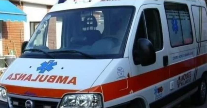 Spërkat veten me benzinë në banesë dhe përfundon në gjendje të rëndë në spital -Çkemi News