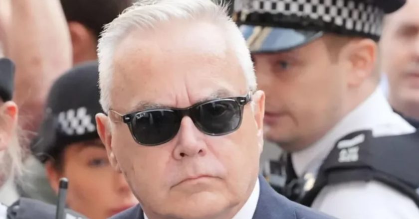 Skandali me fotot e pahijshme të fëmijëve, BBC i kërkon prezantuesit Huw Edwards t’i kthejë rrogat mbrapsht-Çkemi News