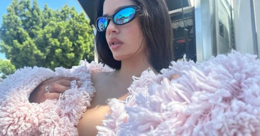 FOTO/ Më seksi se kurrë dhe thuajse e zhveshur, këngëtarja e njohur latine i vendos “flakën” rrjetit me postimet e fundit-Çkemi News