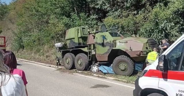 FOTO/ E RËNDË në Serbi, mjeti i rëndë i ushtrisë shtyp makinën, humbin jetën 5 persona, mes tyre 3 fëmijë-Çkemi News