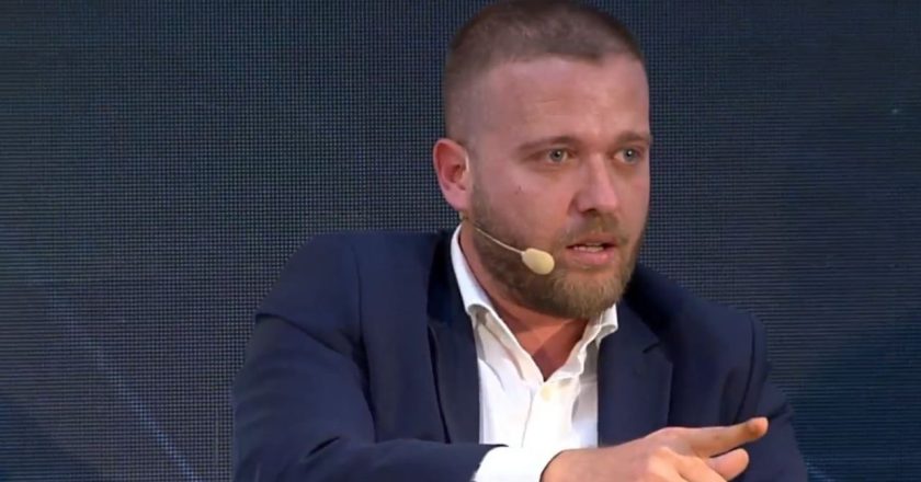 Janullatos takoi Belerin në burg, Ardit Bido publikon dokumentin: Si u bë diplomat grek kryepeshkopi, kur ligji përcakton vetëm shërbimin diplomatik dhe atë sekret?-Çkemi News