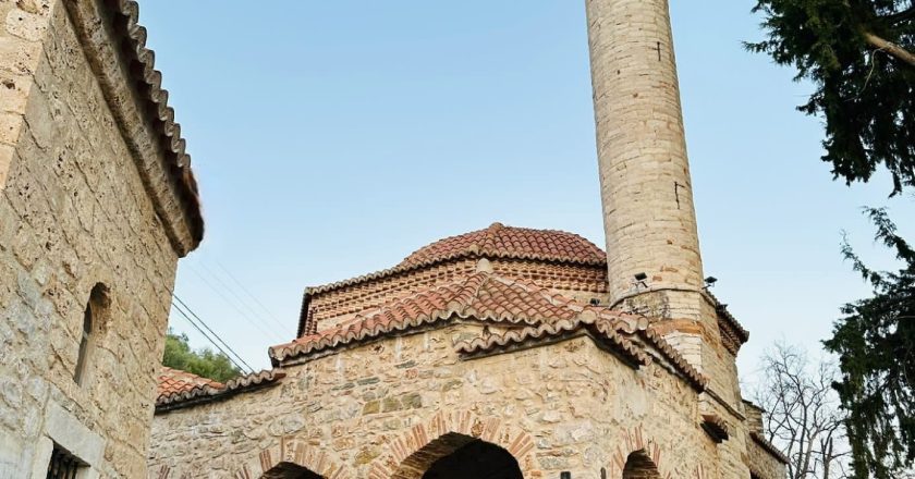Kjo është Xhamia e vetme në botë që mban emër të krishterë. Mos u habisni me vendndodhjen! -Çkemi News