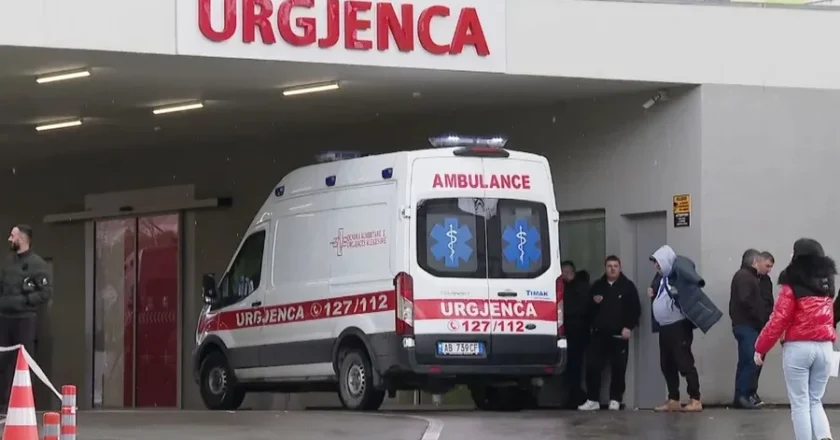 Foshnja lindi e pajetë, nëna vdiq më pas/ Detaje nga ngjarja e rëndë: U shtrua në reanimacion pas problemeve me rruazat e kuqe të gjakut-Çkemi News