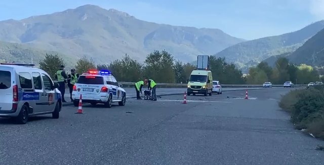 Lajmi Fundit; Dy automjete përplasen në rrugën e Kombit, 6 të plagosur dyshohet për.. Çkemi News