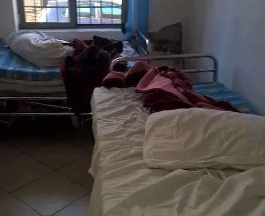 Lajmi Fundit; Çudira 44-vjeçari vret tre persona dhe i fsheh nën krevat -Çkemi News