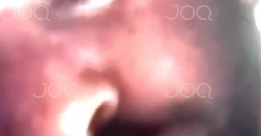 Babai i Teqes së Martaneshit videocall në Facebook me gruan me femijë: Ma trego p… -Çkemi News