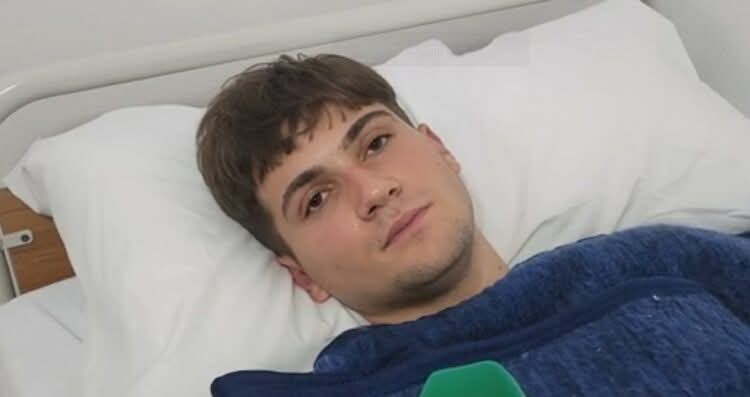 “17-vjeçari u plagos në klasë në prani të mësueseve”, gazetarja zbulon shkakun e rëndë -Çkemi News