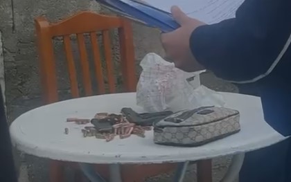 14 vjeç me pistoletë e fishekë në Vlorë, nuk dihet kush ja dha armën të miturit-Çkemi News