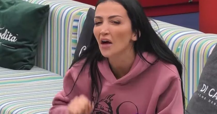 ‘Nëse dua bëj s*ks me 5 veta…’ Xheneta SH0KON me deklaratën e saj, i kthehet keq banorit….-Çkemi News