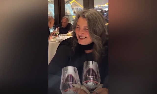 Parashqevi Simaku shtrohet në një spital psikiatrik në New York, Elton Ilirjani zbulon detaje të trishta: Nuk pranon mjekim, do të zhduket prapë nëse…-Çkemi News