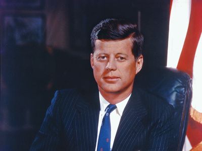 Misteret dhe Trashëgimia e Xhon F. Kenedit: Presidenti që Ndryshoi Amerikën-Çkemi News