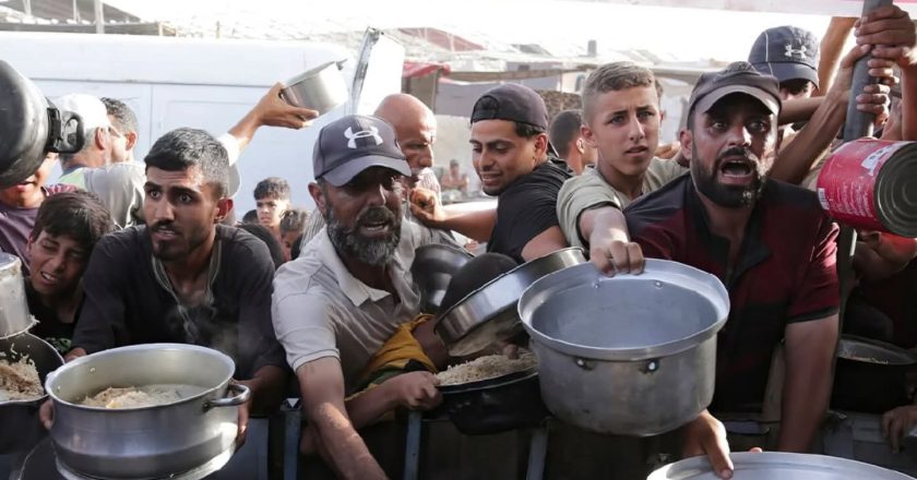 Qeveria shqiptare dhe administrata e presidentit amerikan Donald Trump po zhvillojnë bisedime për mundësinë e zhvendosjes së deri në 100 mijë banorëve nga Gaza në Shqipëri.-Çkemi News