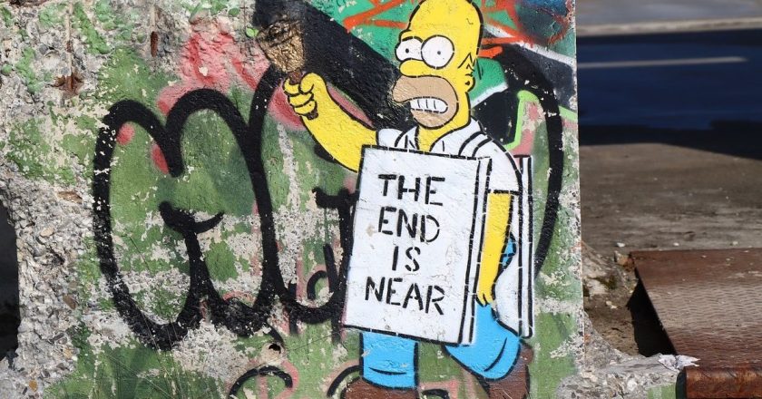 “Fundi i botës, Luftë, Zombie”/ Parashikimet rrëqethëse të Simpsons për vitin 2025-Çkemi News