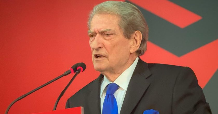 E rrëzoi Gjykata Kushtetuese, Berisha premton në Athinë: Do rikthej marrëveshjen për ndarjen e detit me Greqinë-Çkemi News