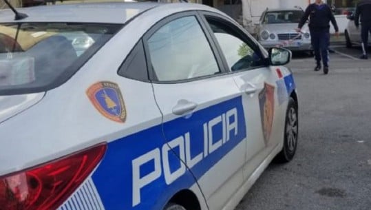 Sherri i dhunshëm në Tiranë, tre persona bëjnë për spital 39-vjeçarin! Lëndohet edhe një i ri që ndërhyri për t’i ndarë!-Çkemi News