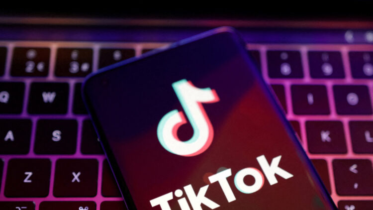 Edhe pas mbylljes TikTok sërish mund të hapet nga Shqipëria/ Eksperti tregon sa e sigurtë është ‘VPN’ për të dhënat personale-Çkemi News