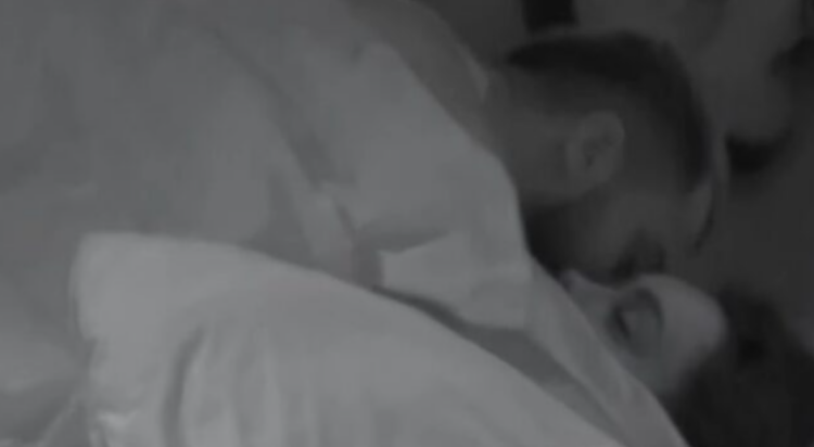 Dalin pamjet nga moment int*m ku Gjesti dhe Elgi kryejnë marrë…??? (Video)-Çkemi News