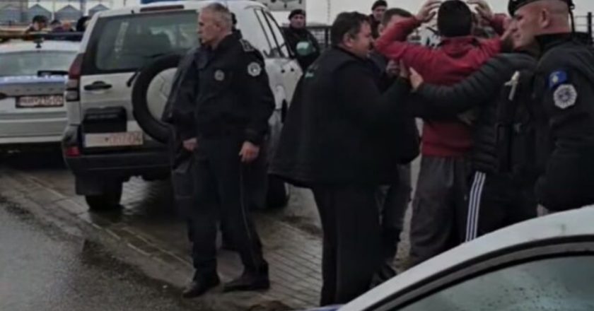 Foto/ Pronari i vrau gruan, pamje prekëse nga ngjarja tragjike në Vushtrri, bashkëshorti i viktimës vë duart në kokë-Çkemi News