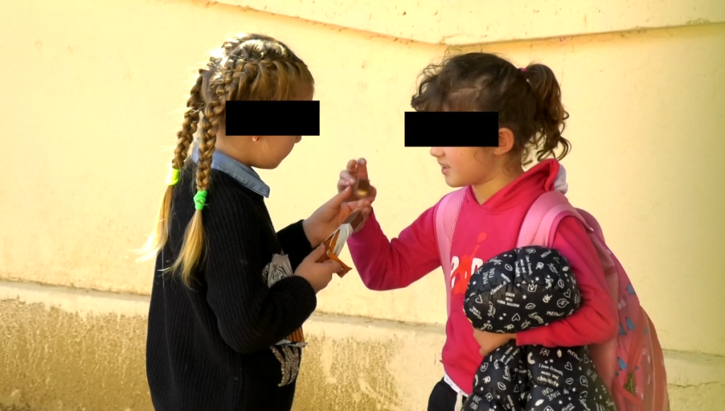 Alarmi për dhëmbët! Ushqimet dhe higjiena, shqetësime te fëmijët shumë herët. Sjellin edhe probleme kardiake-Çkemi News