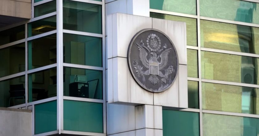 3 fëmijë u deportuan nga SHBA! Avokatët: Janë shtetas amerikanë, një prej tyre me kancer! Nënave u kërkuan…-Çkemi News