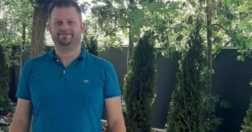 Djalin ia vranë një vit më parë, nëna i jep fund jetës-Çkemi News