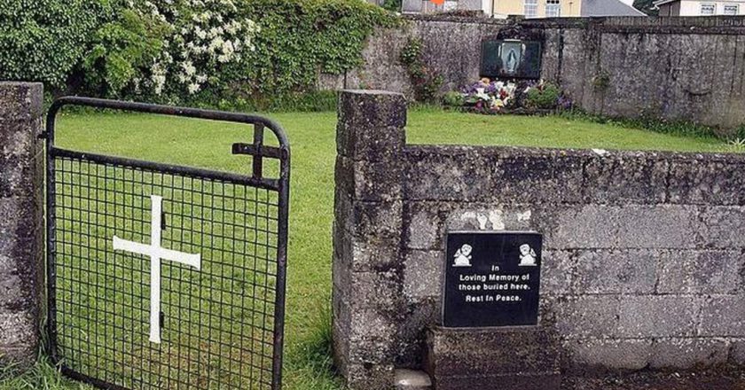 Skandali i Shekullit: 800 Fëmijë të Humbur, të Gjetur të Varrosur në Kishë – Irlanda tronditet nga E vërteta e errët!-Çkemi News