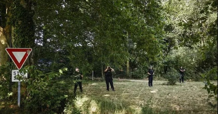 HORROR NË FRANCË – TRUPI I ÇARË ME ZORRËT JASHTË DHE I VENDOSUR NË FORMË KRYQI!-Çkemi News
