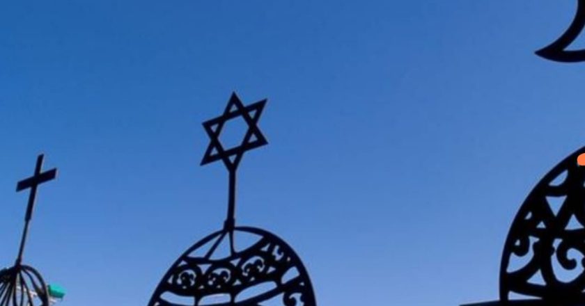 Lidhja e fshehtë mes feve, civilizimeve të lashta, UFO-ve dhe elitave globale”-Çkemi News