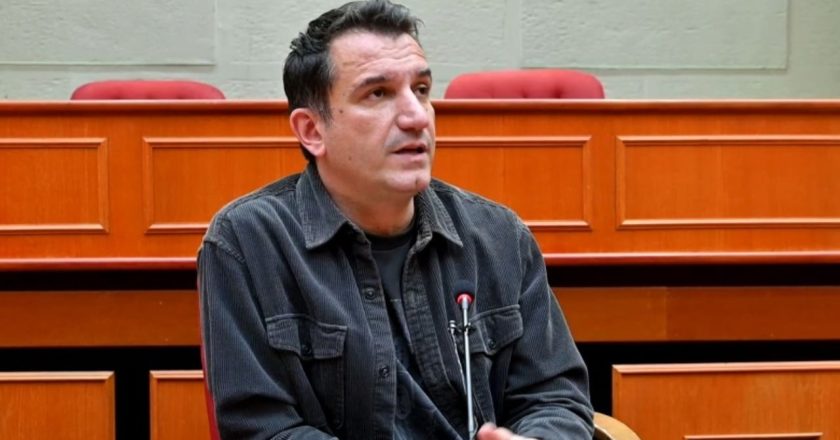 Shkarkimi i Veliajt, a po anashkalohet ligji? Çfarë thotë Kushtetuta dhe Ligji për Vetëqeverisjen Vendore-Çkemi News