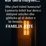 Lumturia fillon kur dera mbyllet…” — Fjalët që po prekin zemrat në rrjete-Çkemi News