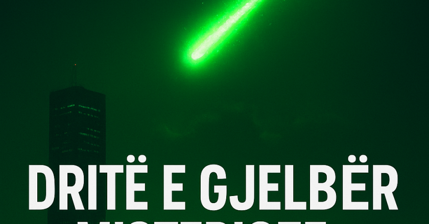 Dritë e gjelbër misterioze ndriçon qiellin e Moskës! Qytetarët flasin për “meteorit, UFO apo Thor?”-