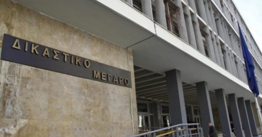 Përdhunoi bashkëshorten dhe ushtroi dhunë fizike para fëmijëve të mitur, dënohet me 17 vite burg shqiptari në Greqi-Çkemi News