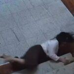 VIDEO/ Kaos në Kuvend, punonjësja rrëzohet teksa vrapon pas Agron Shehajt